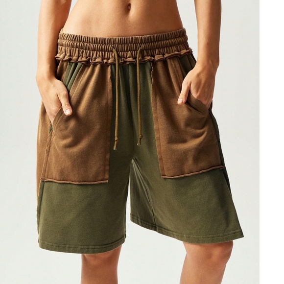 Cozy Color block Stretchy Waist Pockets Mom Shorts - Picture 5 of 5